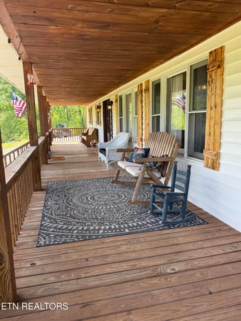 1976 Smoky Creek Rd, Huntsville, TN 37756