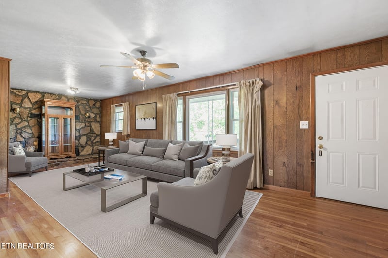 1979 Deermont Rd, Oakdale, TN 37829