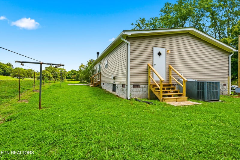 198 County Road 64, Riceville, TN 37370