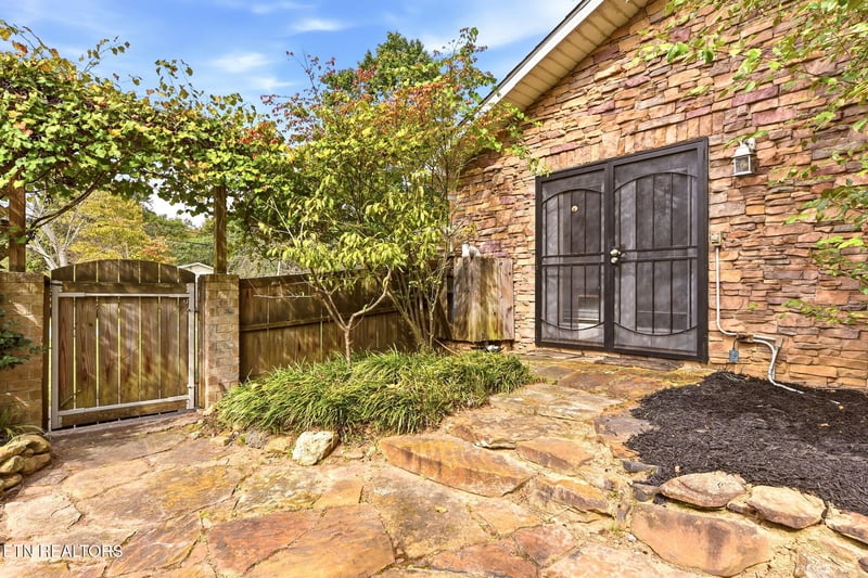 198 Lasalle Rd, Oak Ridge, TN 37830