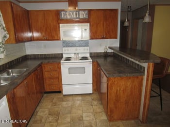 198 Rose Hill Ln, Rutledge, TN 37861