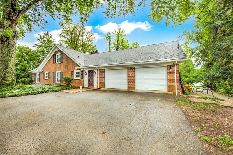 198 Trail End Ln, Harriman, TN 37748