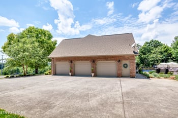 1980 Carpenters Grade Rd, Maryville, TN 37803