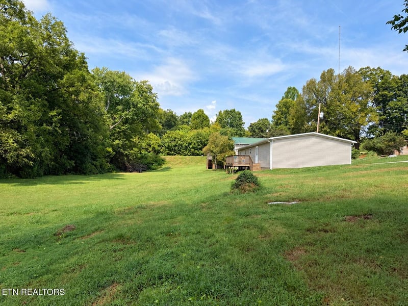 1980 Martel Rd, Lenoir City, TN 37772