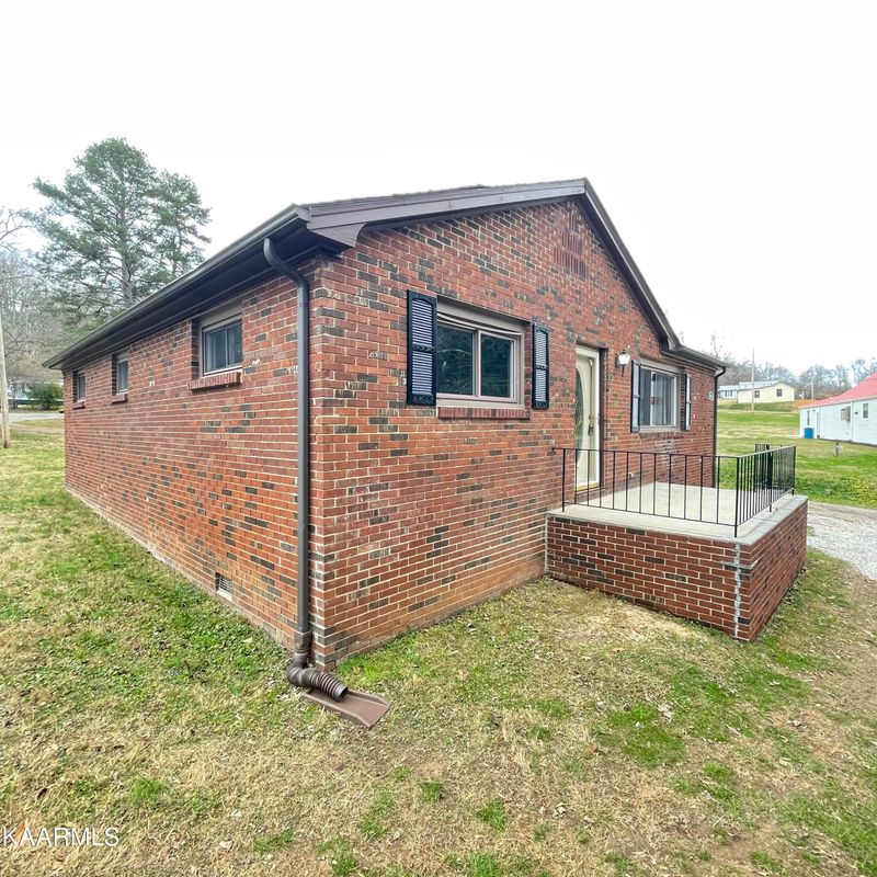 1982 Ruritan Rd, Harriman, TN 37748