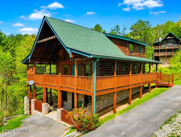 1984 Mountain View Dr, Sevierville, TN 37862
