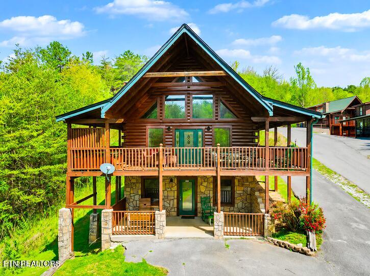 1984 Mountain View Dr, Sevierville, TN 37862
