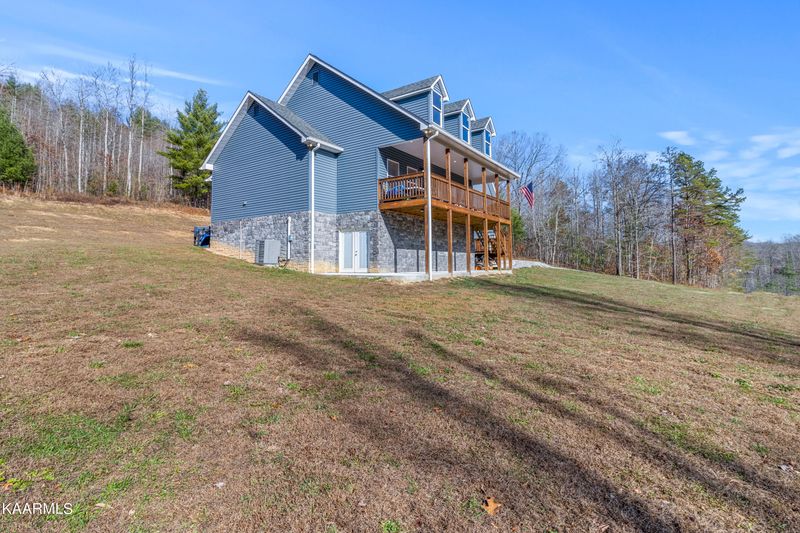 199 Freels Ln, Lancing, TN 37770