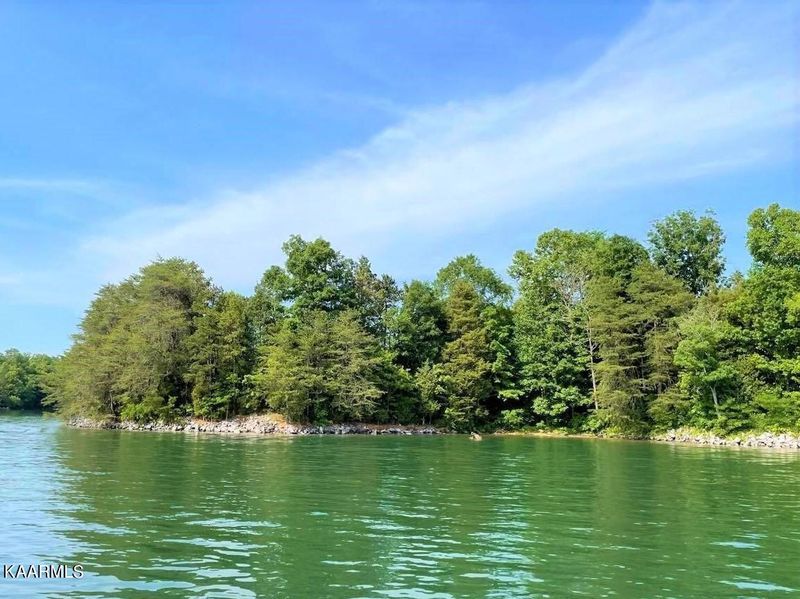 199 Helm Rd, Lenoir City, TN 37772