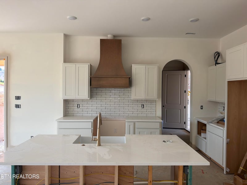 199 Poppy Pl, Lenoir City, TN 37772