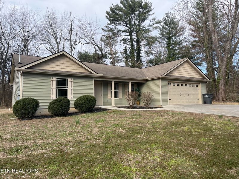 199 Sutton Ln, Knoxville, TN 37909