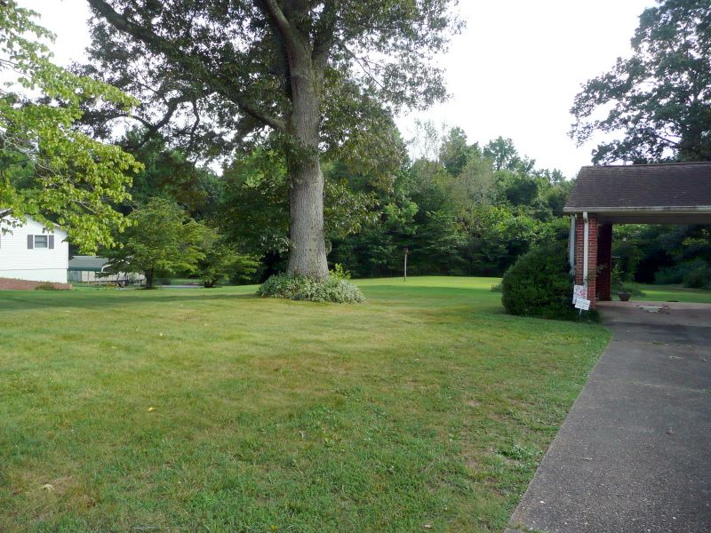 1991 Cusick Cir, Lenoir City, TN 37772