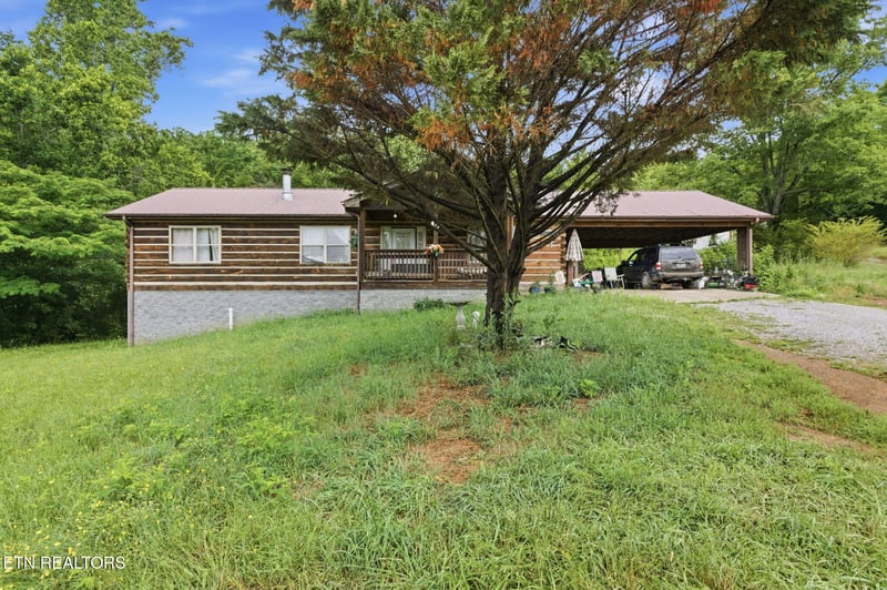 1991 Price Rd, Lenoir City, TN 37771