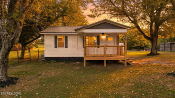 1992 Watkins Rd, Loudon, TN 37774
