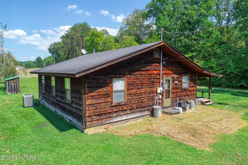 1998 Arch Rock Dr, Sevierville, TN 37876