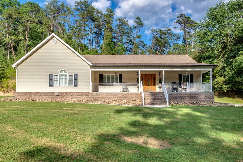 1998 Waldens Creek Rd, Sevierville, TN 37862