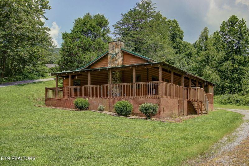1999 E Mountain View Way, Sevierville, TN 37876