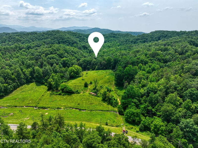 1A Birds Creek Rd, Gatlinburg, TN 37738