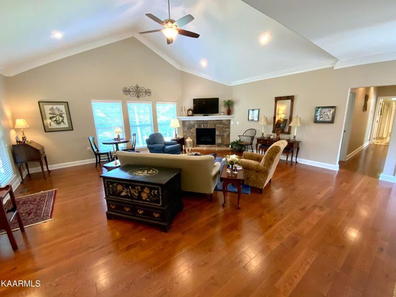 20 Bacham Ln, Fairfield Glade, TN 38558