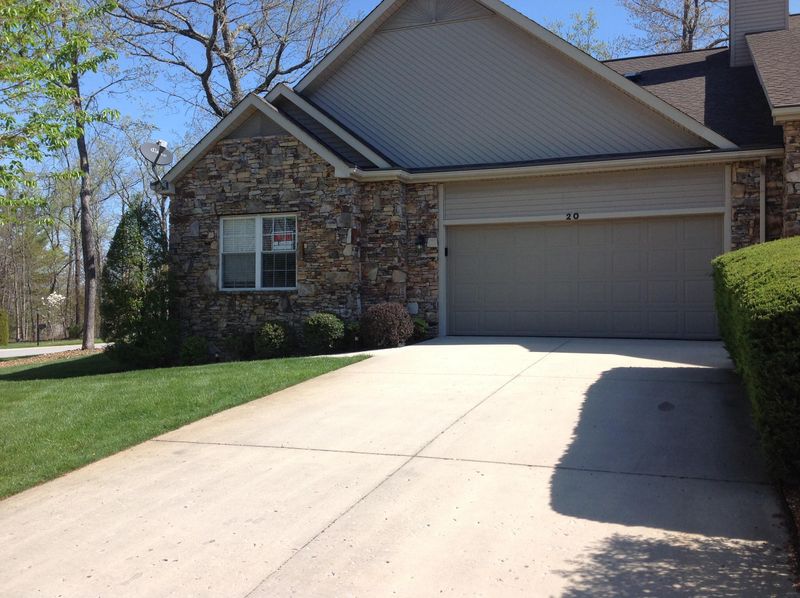 20 Brompton Ct, Crossville, TN 38558