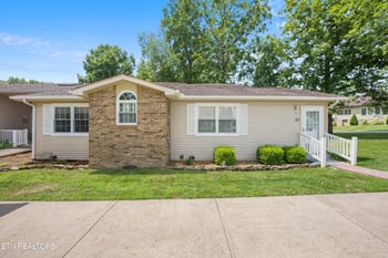 20 Hickory Hollow Cir, Crossville, TN 38555