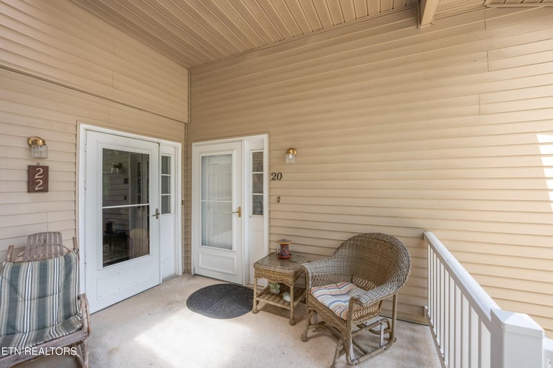 20 Hickory Hollow Cir, Crossville, TN 38555
