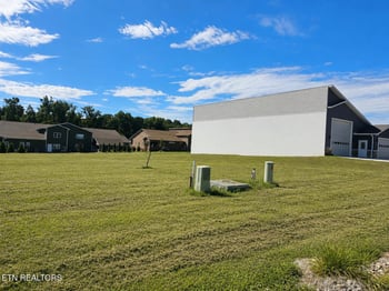 20 Juniper Ln, Crossville, TN 38555