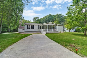 20 Robin Hood Ln, Crossville, TN 38558