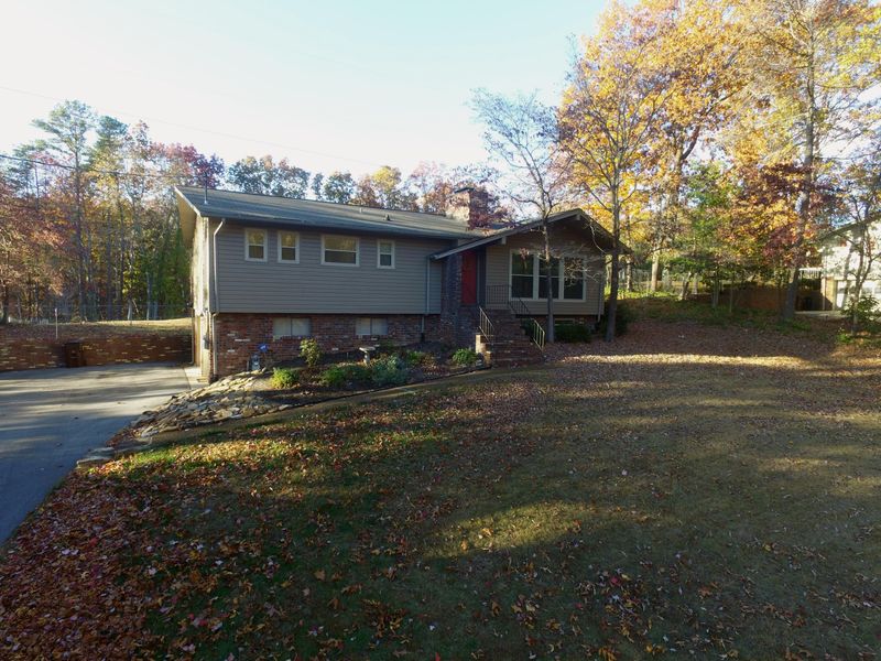20 Windhaven Ln, Oak Ridge, TN 37830