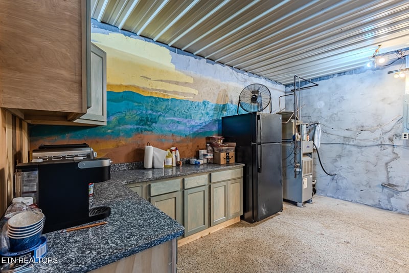 200 9th St, Etowah, TN 37331
