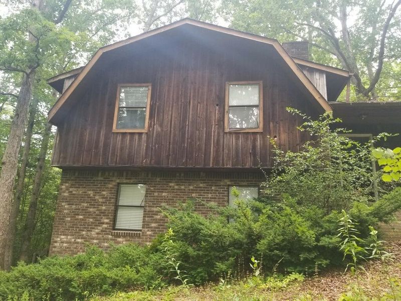 200 Circle Dr, Oneida, TN 37841