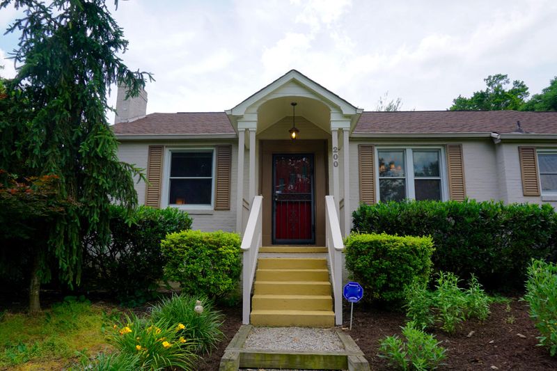 200 Crawford Rd, Knoxville, TN 37918
