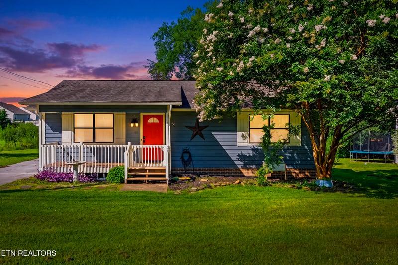 200 Doe Run Blvd, Clinton, TN 37716