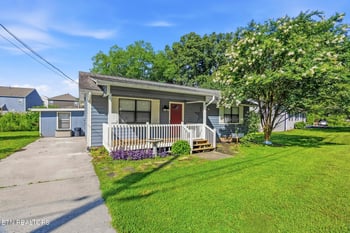 200 Doe Run Blvd, Clinton, TN 37716