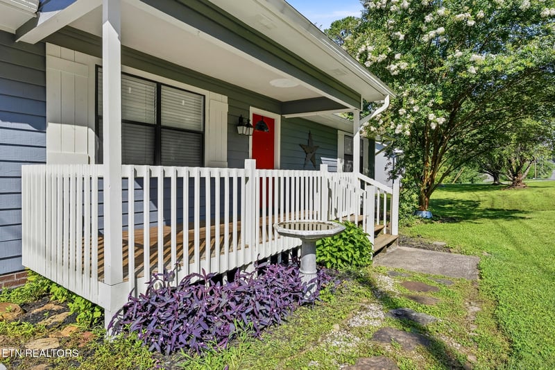 200 Doe Run Blvd, Clinton, TN 37716