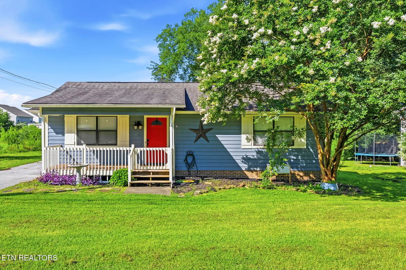 200 Doe Run Blvd, Clinton, TN 37716