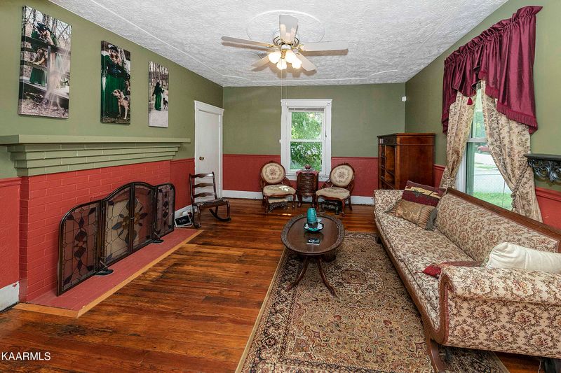 200 E Caldwell Ave, Knoxville, TN 37917