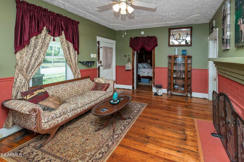 200 E Caldwell Ave, Knoxville, TN 37917