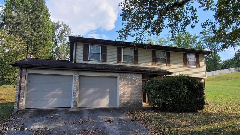 200 Highland View Dr, Knoxville, TN 37920