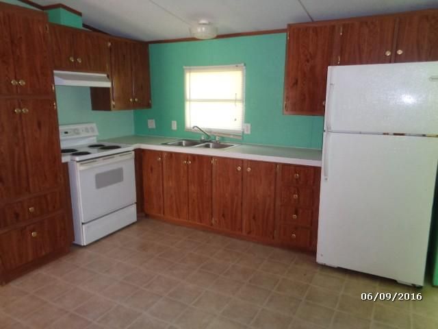 200 Hillcrest River Dr, Loudon, TN 37774