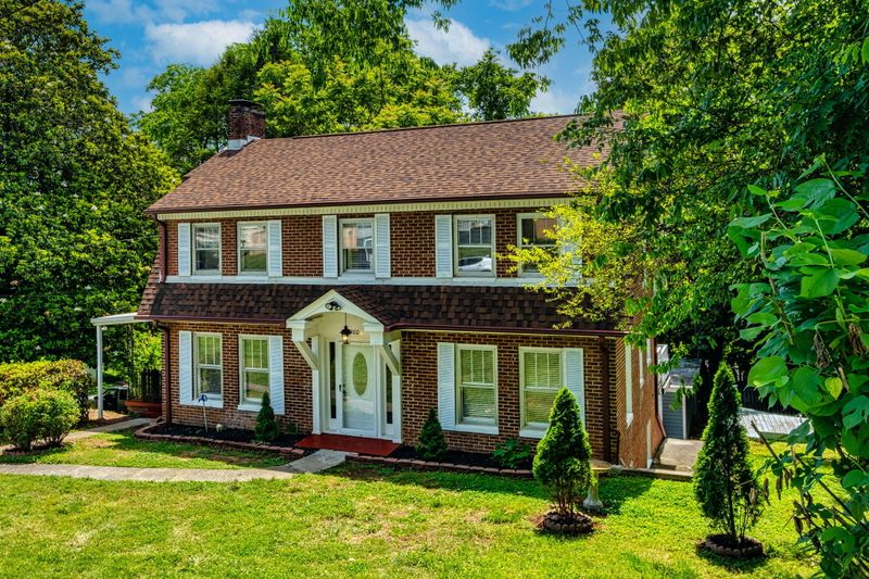 200 Howard St, Clinton, TN 37716