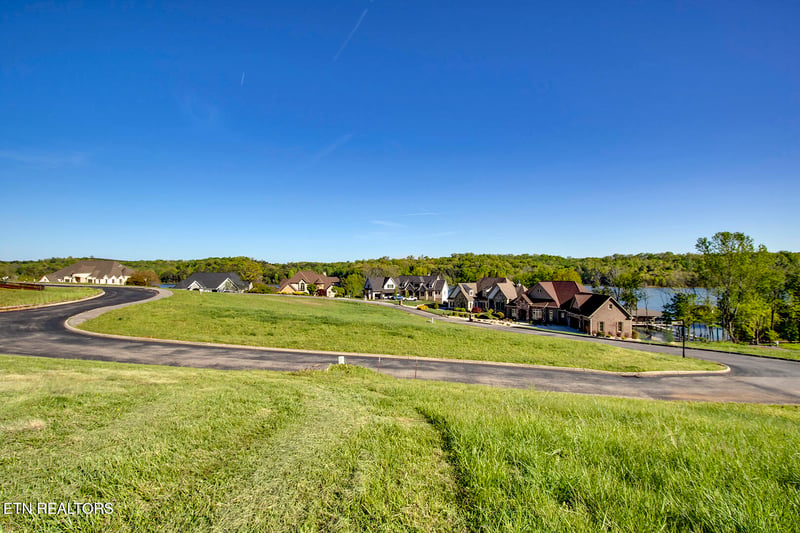 200 Killdeer Dr, Vonore, TN 37885