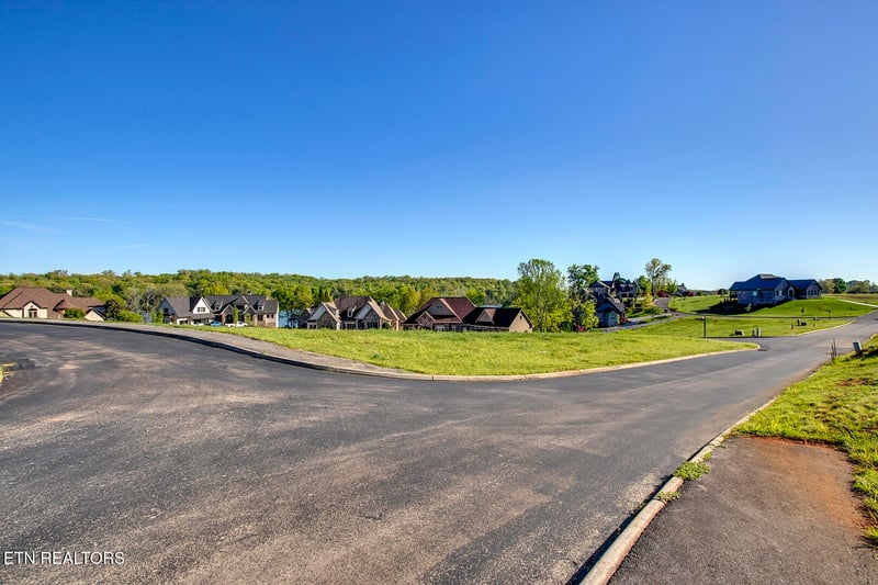 200 Killdeer Dr, Vonore, TN 37885