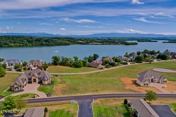 200 Killdeer Dr, Vonore, TN 37885