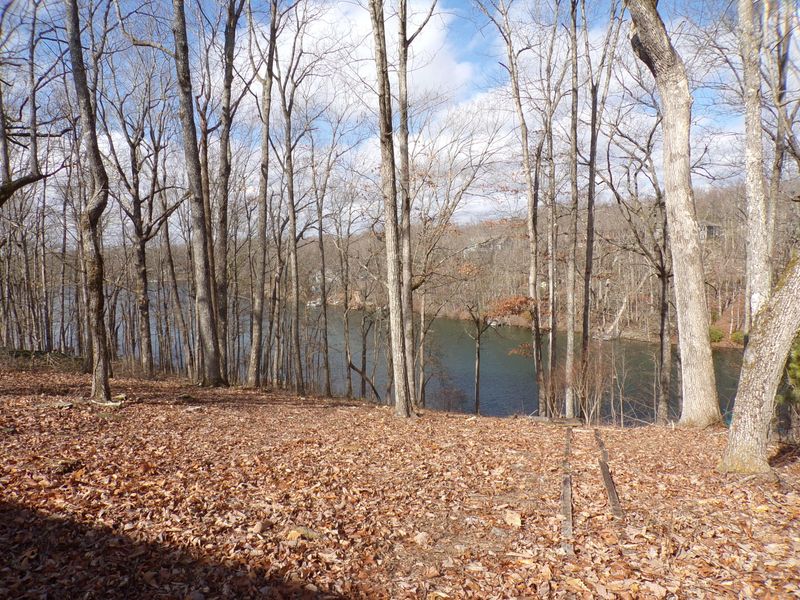 200 Lakeside Dr, Crossville, TN 38558