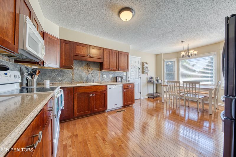 200 Long Bow Rd, Knoxville, TN 37934