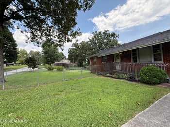 200 N Church Ave, Rockwood, TN 37854