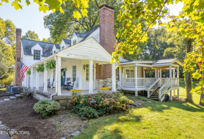200 S Carter School Rd, Strawberry Plains, TN 37871