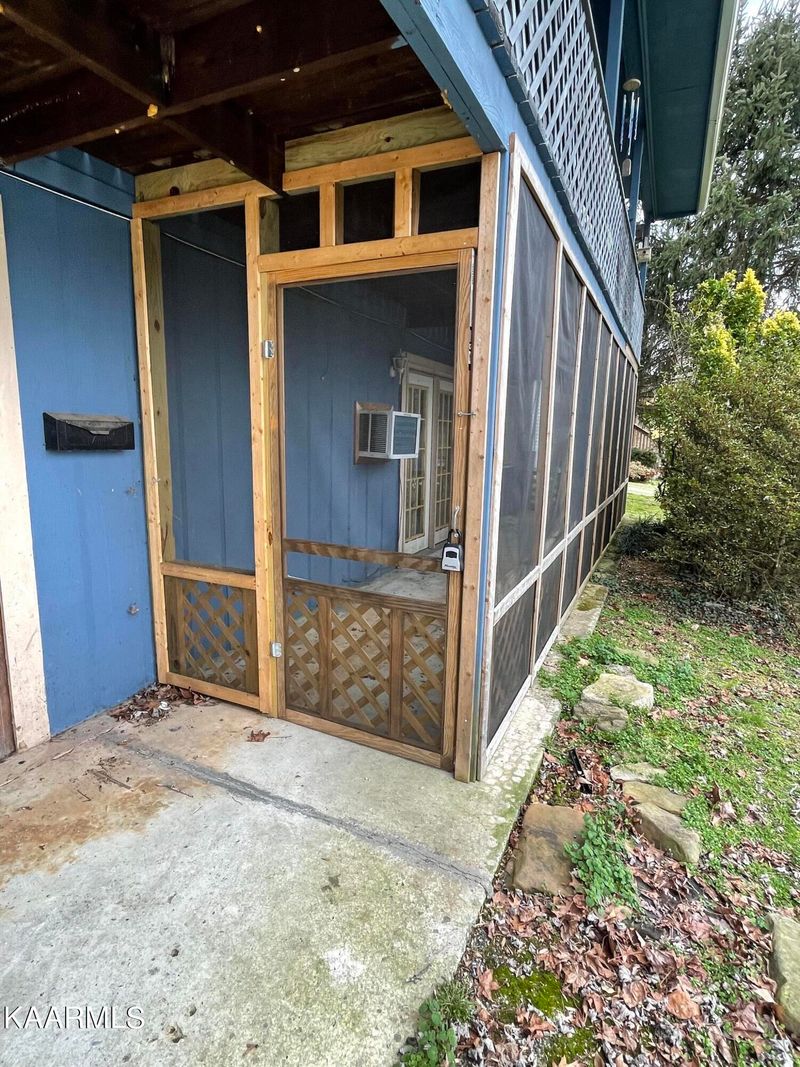 200 Tub Springs Rd, Harriman, TN 37748