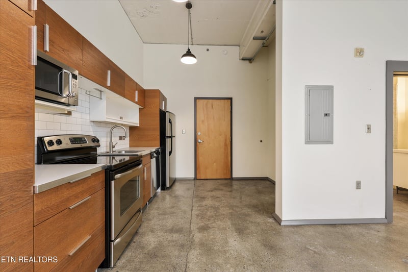 200 W Jackson Ave #202, Knoxville, TN 37902